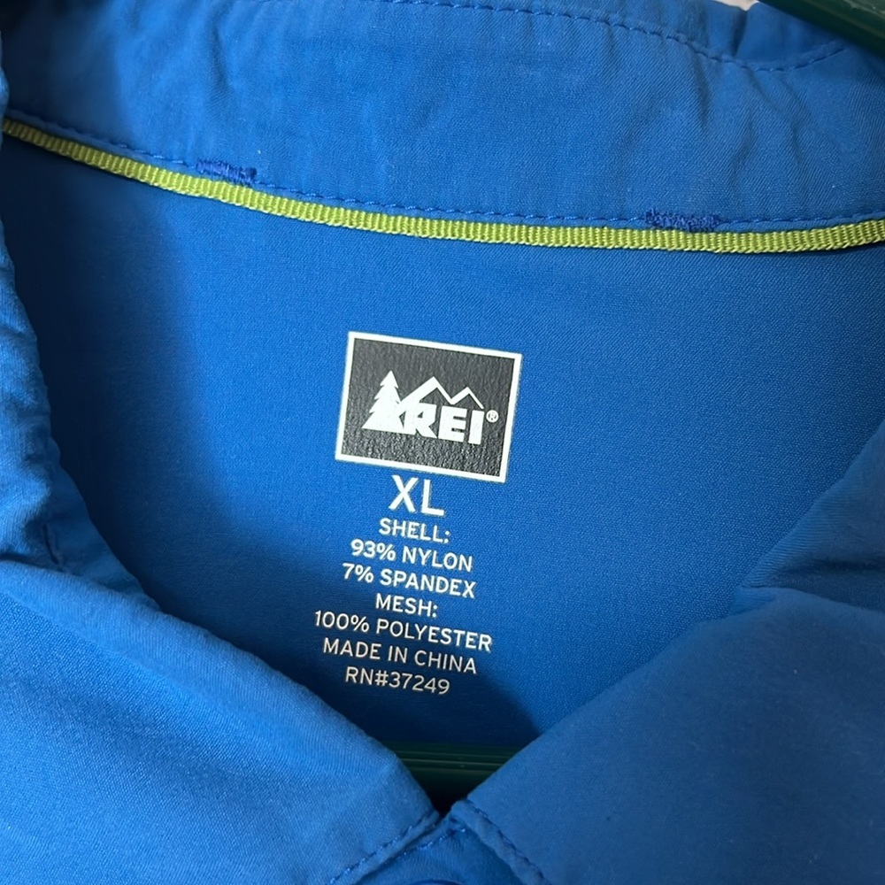 REI - Picture 5 of 8